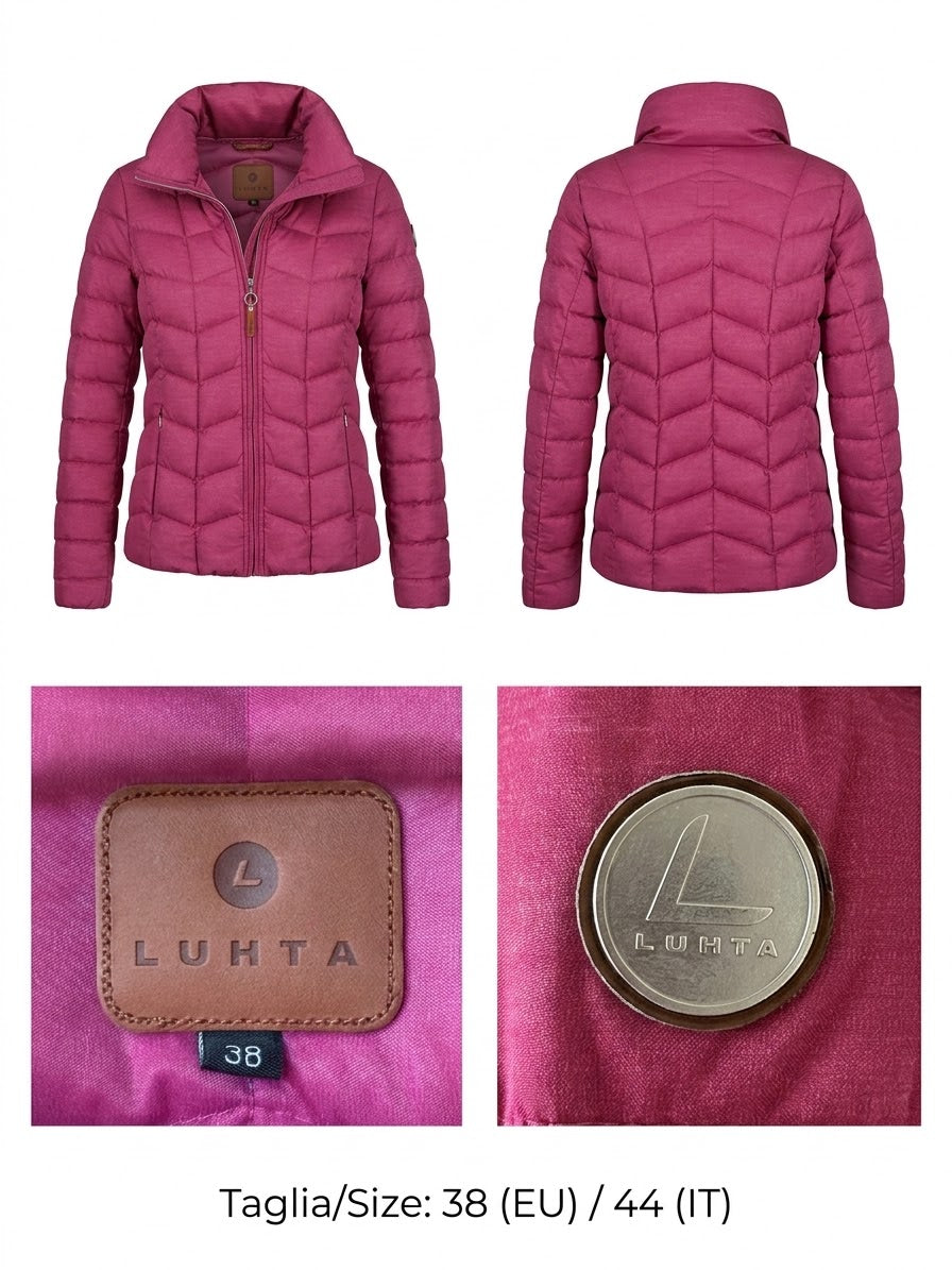 Chaqueta Acolchada Fucsia con Cuello Alto y Diseño en Chevrón